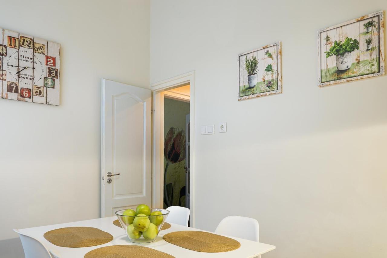 Pasti Central Apartment. Debrecín Exteriér fotografie