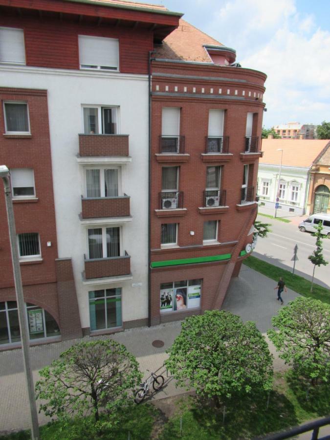 Pasti Central Apartment. Debrecín Exteriér fotografie